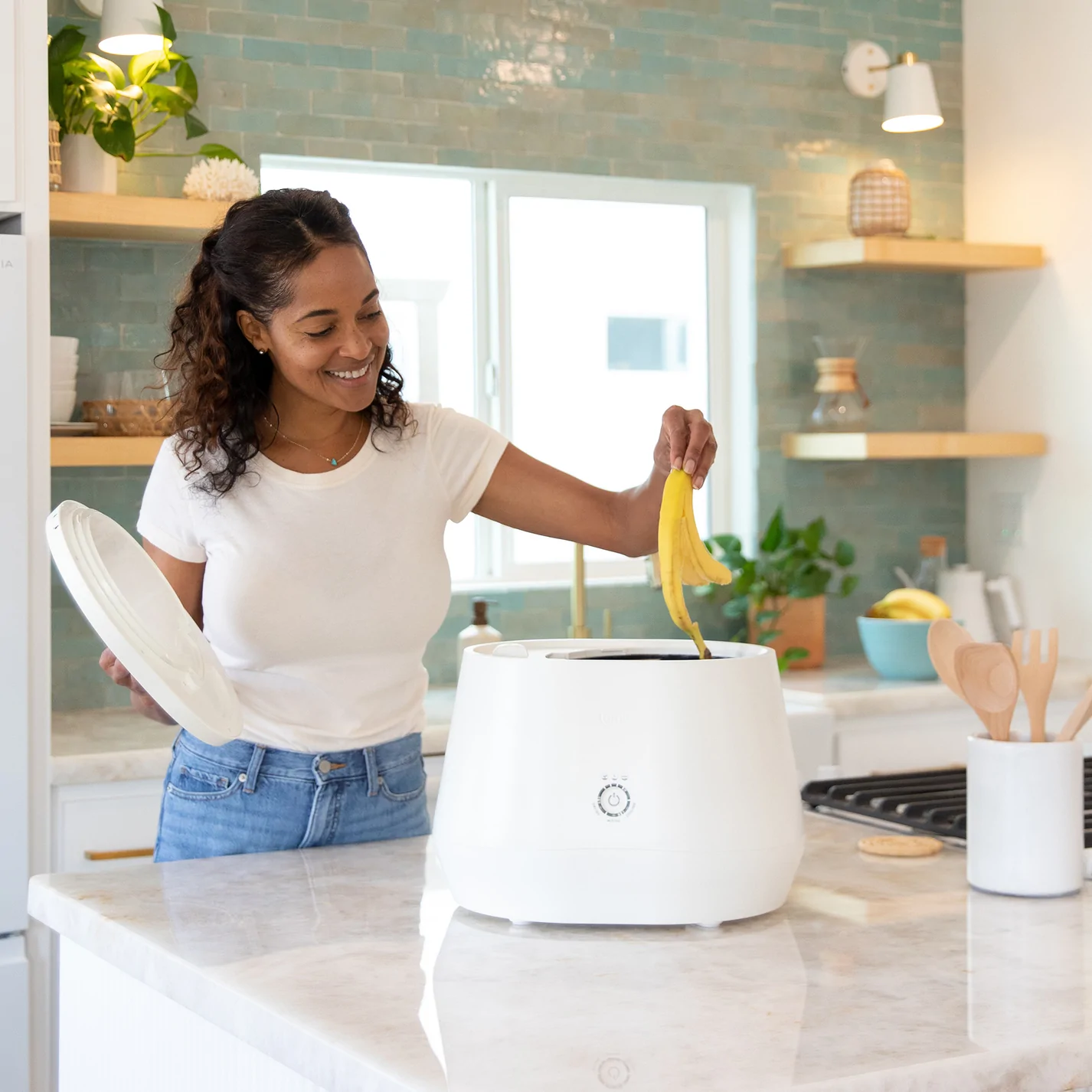 Meet the Countertop Composter Made for People Who Think Composting Is Scary